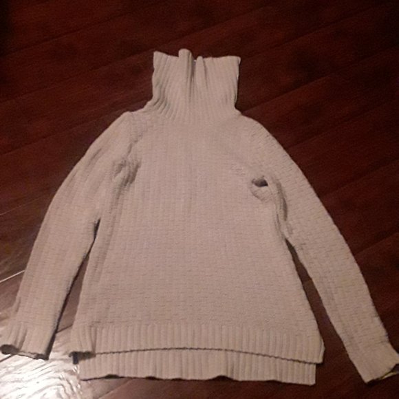 Taupe waffle-Knit Turtleneck Sweater - Picture 2 of 4
